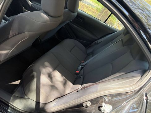 Used 2025 Toyota Corolla LE FWD image 19