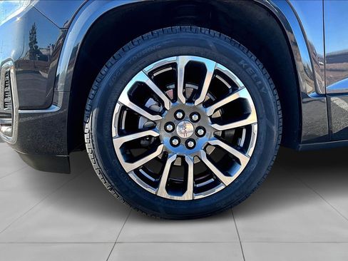 Used 2020 GMC Acadia Denali w/ Technology Package image 38