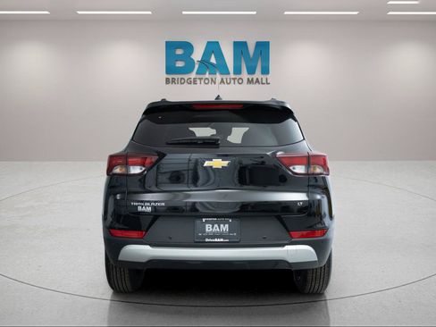 Certified 2026 Chevrolet TrailBlazer LT w/ LT Cold Weather Package FWD image 6