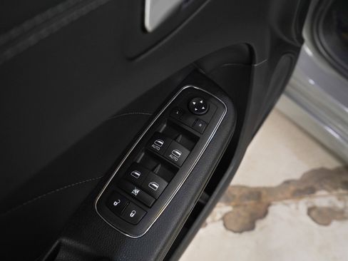 Used 2023 Dodge Charger R/T w/ Plus Group image 19