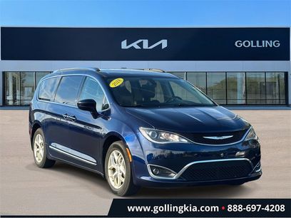 Used 2018 Chrysler Pacifica Touring-L w/ Tire & Wheel Group