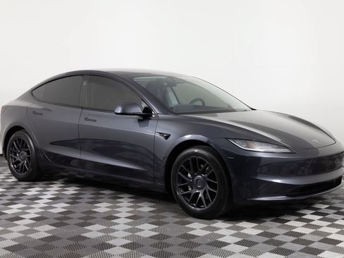 Used 2024 Tesla Model 3 Standard Range RWD image 10
