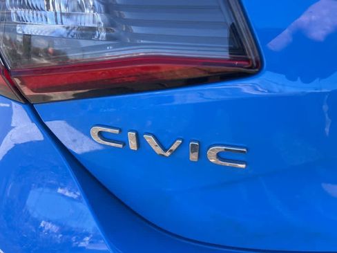 Used 2023 Honda Civic Sport image 9