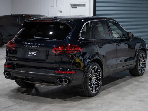 Used 2016 Porsche Cayenne Turbo S w/ Premium Package Plus image 6