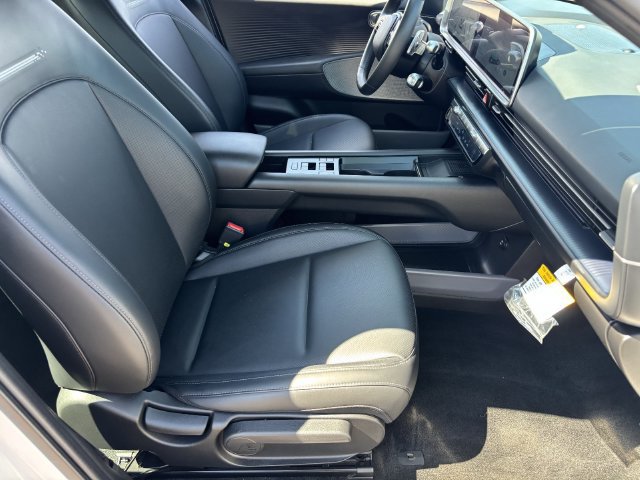 Used 2025 Hyundai Ioniq 6 SEL AWD/4WD image 11