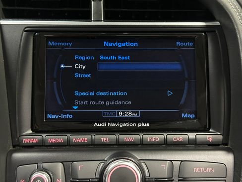 Used 2015 Audi R8 V8 w/ Full Leather Package AWD/4WD image 33