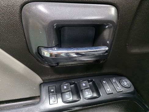 Used 2019 Chevrolet Silverado 1500 Custom w/ Custom Convenience Package image 18