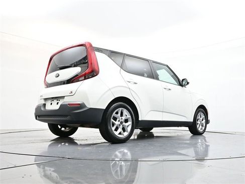 Used 2020 Kia Soul S image 30