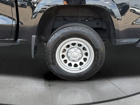 Used 2023 Chevrolet Colorado W/T RWD image 31