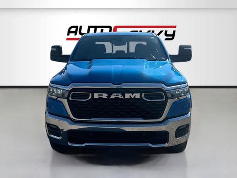 Used 2025 RAM 1500 Big Horn AWD/4WD image 2