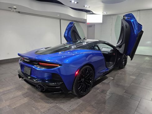 Used 2023 McLaren GT RWD image 23