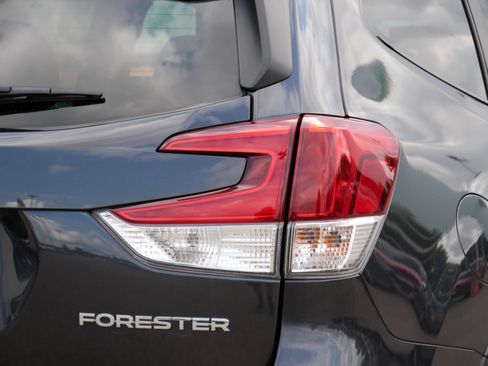 Used 2019 Subaru Forester Premium AWD/4WD image 17