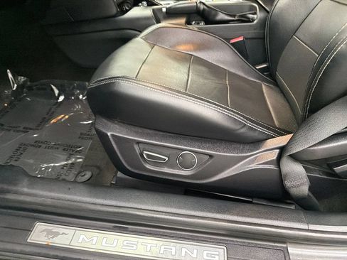 Used 2017 Ford Mustang Premium w/ Pony Package RWD image 10