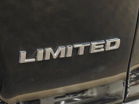 Used 2020 Jeep Cherokee Limited image 49