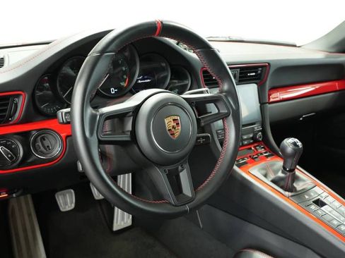 Certified 2019 Porsche 911 Speedster image 4