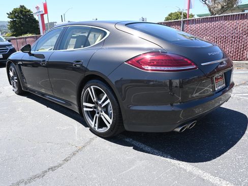 Used 2011 Porsche Panamera S RWD image 8
