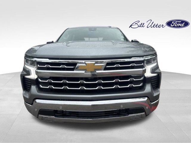 Used 2023 Chevrolet Silverado 1500 LTZ w/ LTZ Convenience Package II RWD image 3
