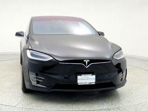 Used 2018 Tesla Model X 100D image 2
