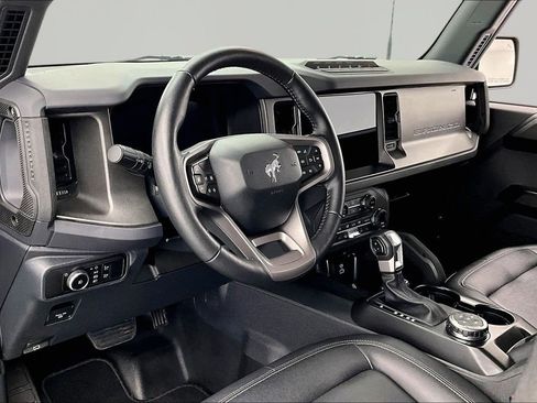 Certified 2025 Ford Bronco Badlands AWD/4WD image 14