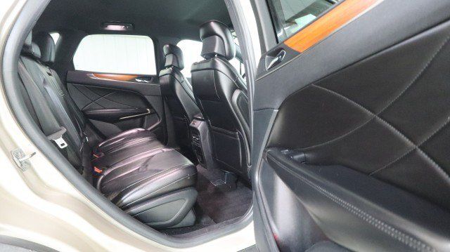 Used 2017 Lincoln MKC Select w/ Select Plus Package AWD/4WD image 11