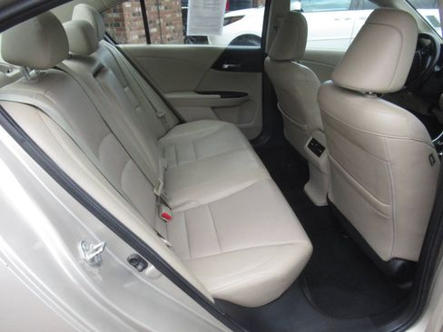 Used 2015 Honda Accord EX-L image 10