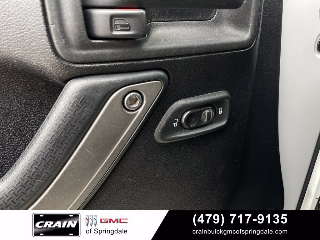 Used 2015 Jeep Wrangler Unlimited Sport w/ Quick Order Package 23S AWD/4WD image 12