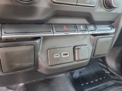 Used 2021 Chevrolet Silverado 2500 W/T image 21