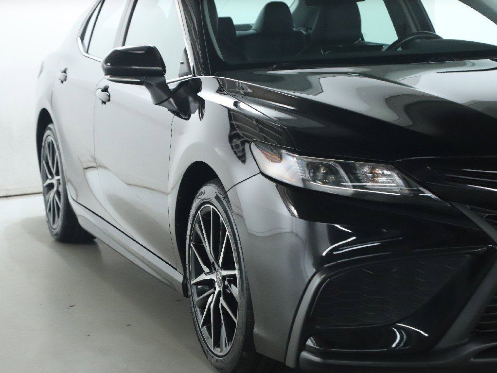 Used 2024 Toyota Camry SE FWD image 10