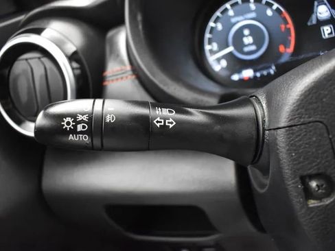 Used 2023 Nissan Kicks SR image 24