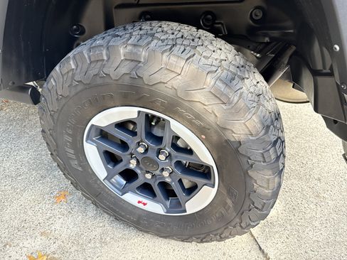 Used 2022 Jeep Wrangler Unlimited Rubicon w/ LED Lighting Group image 23