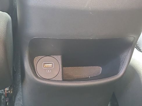 Used 2023 Hyundai Kona Limited image 15