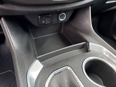 Used 2020 Chevrolet Traverse RS w/ LPO, Floor Liner Package FWD image 20