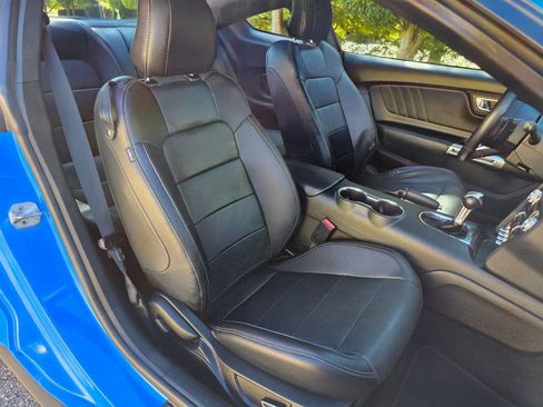 Used 2017 Ford Mustang Premium RWD image 30