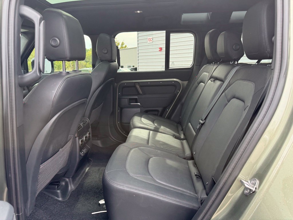 Used 2023 Land Rover Defender 110 X-Dynamic SE AWD/4WD image 19