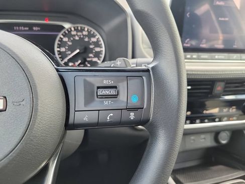 Used 2022 Nissan Rogue SV FWD image 20