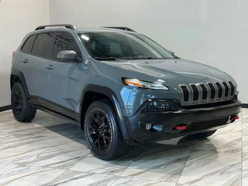 Used 2015 Jeep Cherokee Trailhawk w/ Comfort/Convenience Group image 4