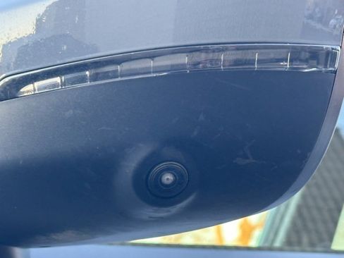 Used 2022 Nissan Rogue SL w/ SL Premium Package image 11