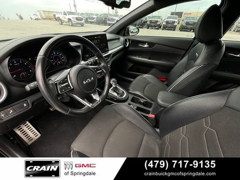 Used 2022 Kia Forte GT-Line w/ GT-Line Premium Package FWD image 9