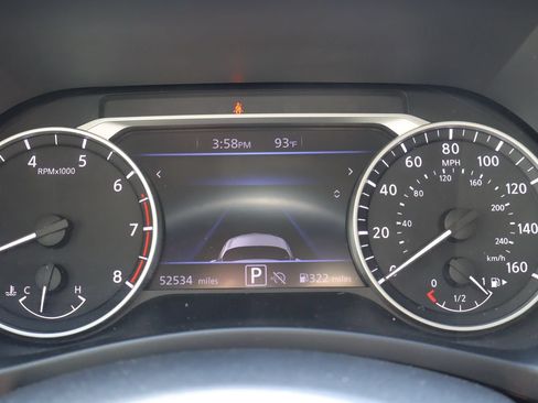 Used 2024 Nissan Sentra SV FWD image 9