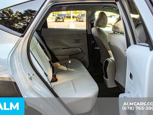 Used 2024 Hyundai Kona SEL FWD image 18