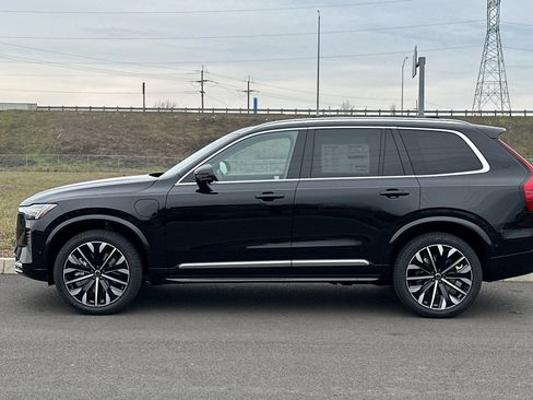 New 2026 Volvo XC90 T8 Ultra w/ Protection Package Premier AWD/4WD image 6