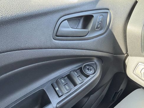 Used 2018 Ford Escape S image 22