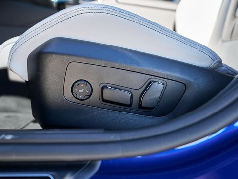 Used 2025 BMW M5 Touring image 33