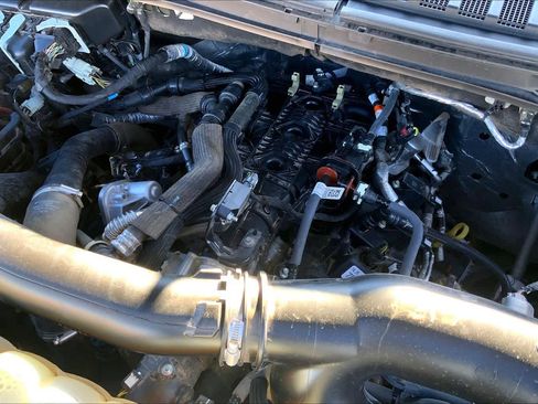 Used 2024 Ford Expedition Limited image 32