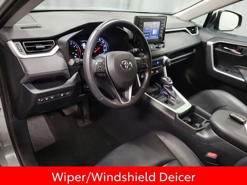 Used 2019 Toyota RAV4 XLE Premium w/ Cold Weather Package AWD/4WD image 13