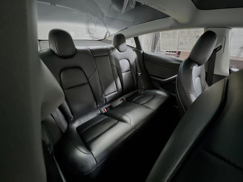 Used 2023 Tesla Model 3 Performance image 30