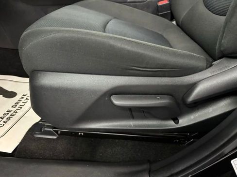 Used 2023 Toyota RAV4 LE image 9