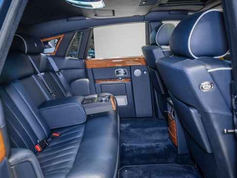 Used 2011 Rolls-Royce Phantom Sedan RWD image 37