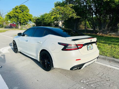 Used 2019 Nissan Maxima SR w/ Premium Package FWD image 3