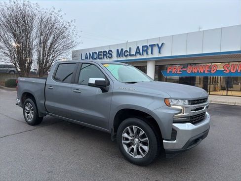 Used 2022 Chevrolet Silverado 1500 LT image 1